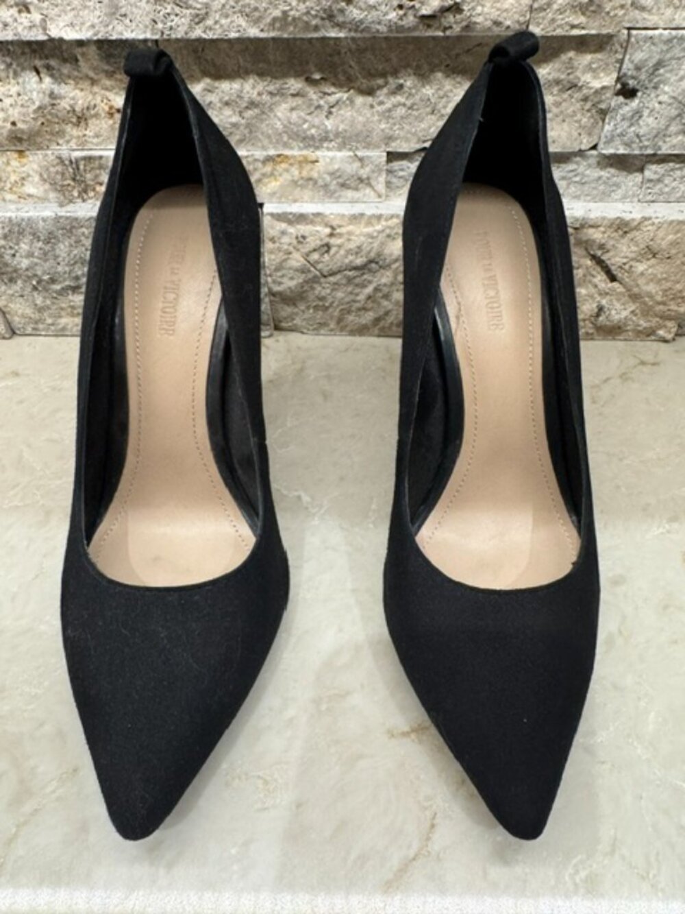 Pour la Victoire Black Leather Suede Pumps